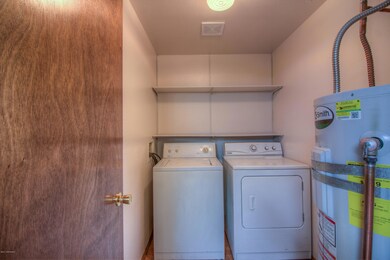 5501 E Mayflower Ln unit 2, Wasilla, AK 99654 - photo 3