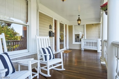 372 Up Mountain Ave, Montclair Twp., NJ 07043 - photo 4