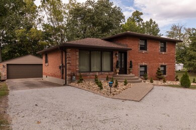 5711 E Manslick Rd, Louisville, KY 40219 - photo 2