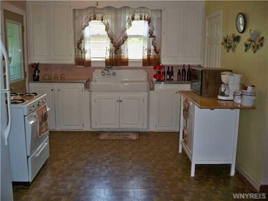 65 Fredericka St, North Tonawanda, NY 14120 - photo 5