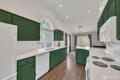 12022 170th St E, Puyallup, WA 98374 - photo 7