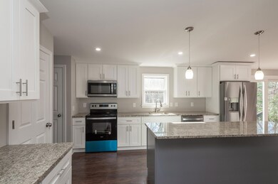 06_45ElyHarmonyRoad_177001_Kitchen_HiRes