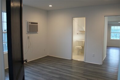 229 Neyland St unit A, Houston, TX 77022 - photo 7