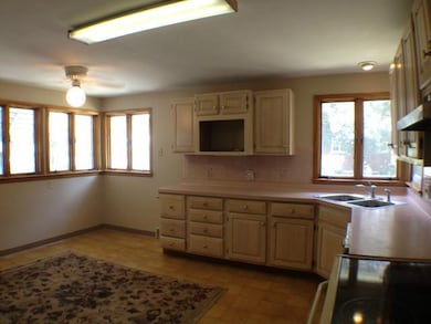 672 Shad St, North Tonawanda, NY 14120 - photo 6