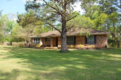 915 Sarah Anne St, Nacogdoches, TX 75965 - photo 2