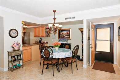 12491 Mcgregor Blvd unit 3, Fort Myers, FL 33919 - photo 3