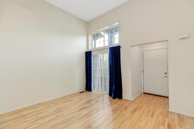 04-2992 Barclay Way 002