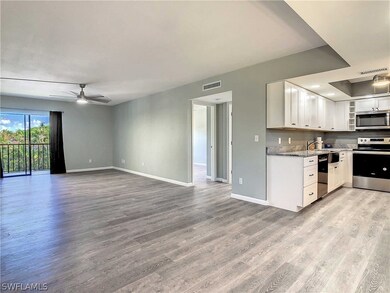 12501 Mcgregor Blvd unit 23, Fort Myers, FL 33919 - photo 3