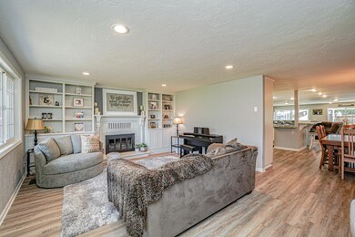 3398 Green Acres Dr, Central Point, OR 97502 - photo 6