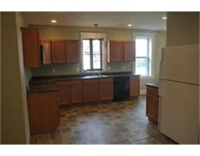 116 Chapin St unit 1, Chicopee, MA 01013 - photo 4