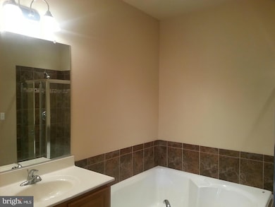 16764 Blackjack Oak Ln unit 44, Woodbridge, VA 22191 - photo 5