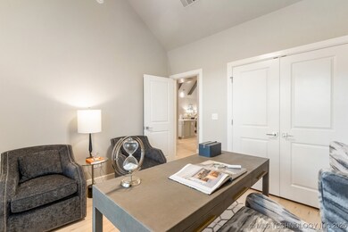 2708 W Van Buren Ct, Broken Arrow, OK 74011 - photo 5