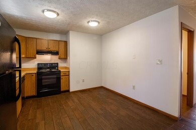 567 Rosehill Dr unit 568, Marysville, OH 43040 - photo 4