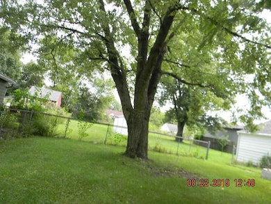 1814 Lathrop Dr, Fort Wayne, IN 46808 - photo 3