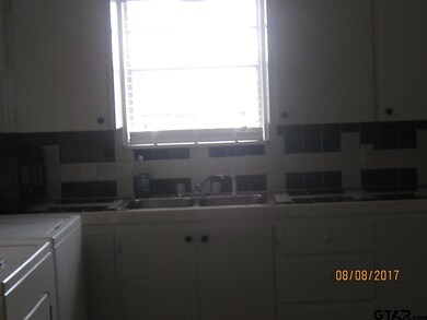 2219 2219 Plume, Tyler, TX 75703 - photo 6