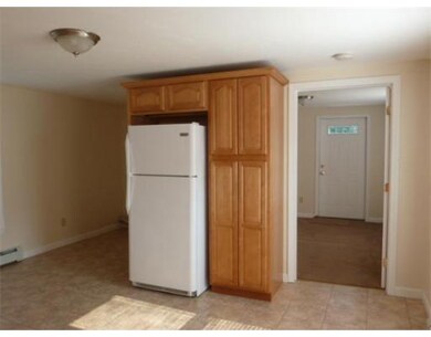 138 Oak St unit 2, Taunton, MA 02780 - photo 3