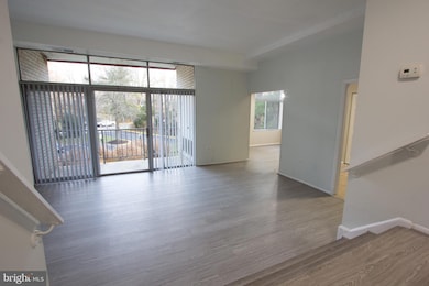 14426 Parkvale Rd unit 5, Rockville, MD 20853 - photo 5