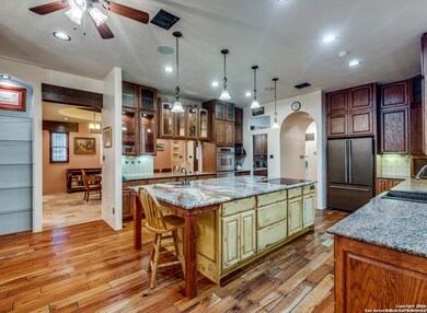 11215 Javalin Trail, Helotes, TX 78023 - photo 5