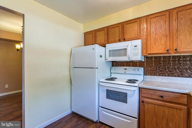 9945 Shoshone Way, Randallstown, MD 21133 - photo 5