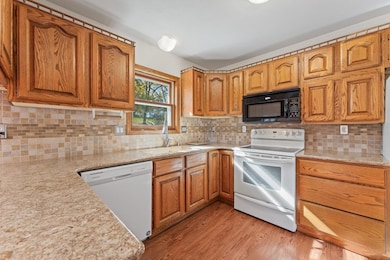 E7173 Eagle Ridge Ct, Reedsburg, WI 53959 - photo 4