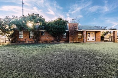 1639 Hollmig Ln, Fredericksburg, TX 78624 - photo 2