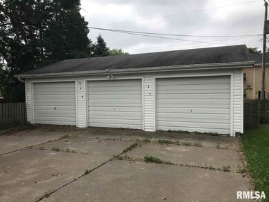1637 W 43rd St, Davenport, IA 52806 - photo 4