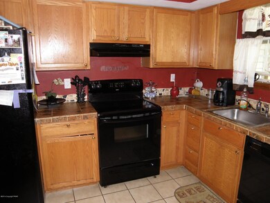 2736 Columbia St, Easton, PA 18045 - photo 6