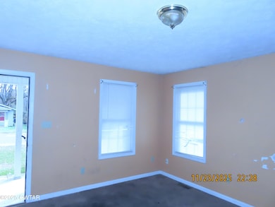 111 Rhea St, Jackson, TN 38301 - photo 3