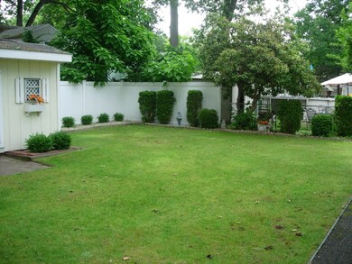 198 Shawmut St, Springfield, MA 01108 - photo 6