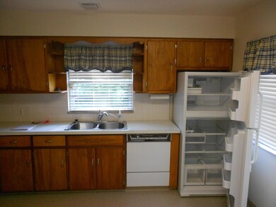 1830 E Cooke Rd, Columbus, OH 43224 - photo 7