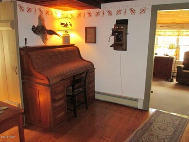 877 Welcome Lake Rd, Hawley, PA 18428 - photo 5