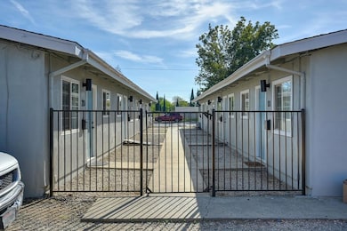 2376 C St, Oroville, CA 95966 - photo 2