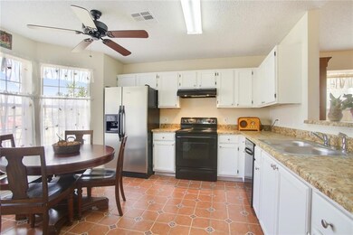 4624 Bayou Des Familles Dr, Marrero, LA 70072 - photo 3