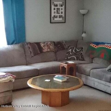 31 Weathervane Dr, Washingtonville, NY 10992 - photo 2