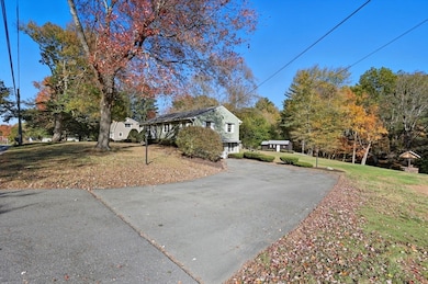 213 Kibbe Rd, East Longmeadow, MA 01028 - photo 2