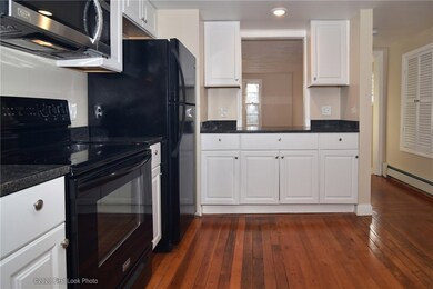 25 Mccusker Ct, Pawtucket, RI 02860 - photo 5