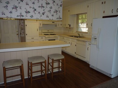 808 Heathwood Circle 12