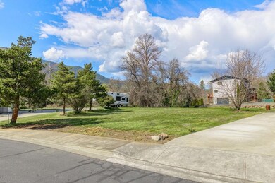 104 Creek View Ln, Rogue River, OR 97537 - photo 2