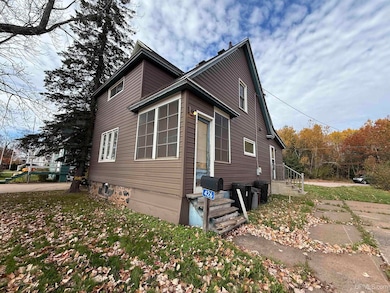 426 W Empire St, Ishpeming, MI 49849 - photo 2