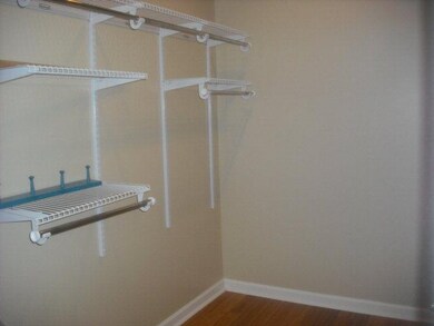 MASTER CLOSET VIEW