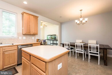 8110 Mississippi Rd, Laurel, MD 20724 - photo 3