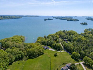 Long views of Middle Bay.