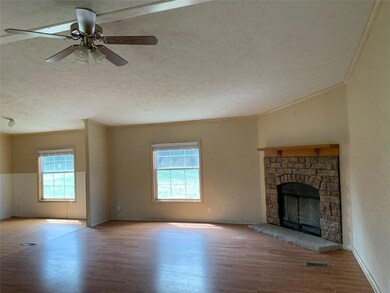 916 Partridge Ct, Granbury, TX 76049 - photo 5