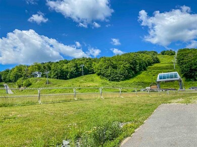 2 Garmisch Ct unit 103, Wilmington, VT 05363 - photo 3