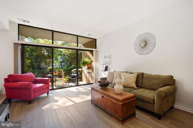 1627 Parkcrest Cir unit 9D/100, Reston, VA 20190 - photo 3