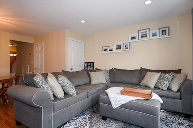 1006 Windsor Dr unit 1006, Framingham, MA 01701 - photo 6