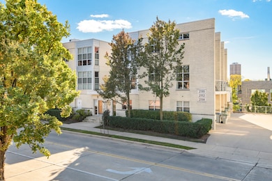 2114 N Commerce St unit 2114, Milwaukee, WI 53212 - photo 2