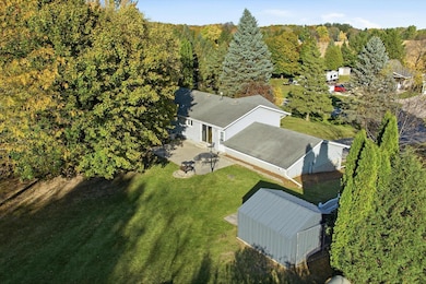 6837 Reuter Ln, West Bend, WI 53090 - photo 5