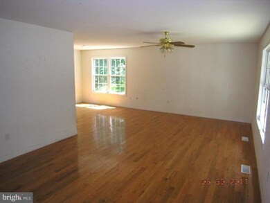 335 Shenandoah River Dr, Harpers Ferry, WV 25425 - photo 2