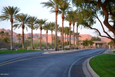 Resort-Like Stonegate Streets